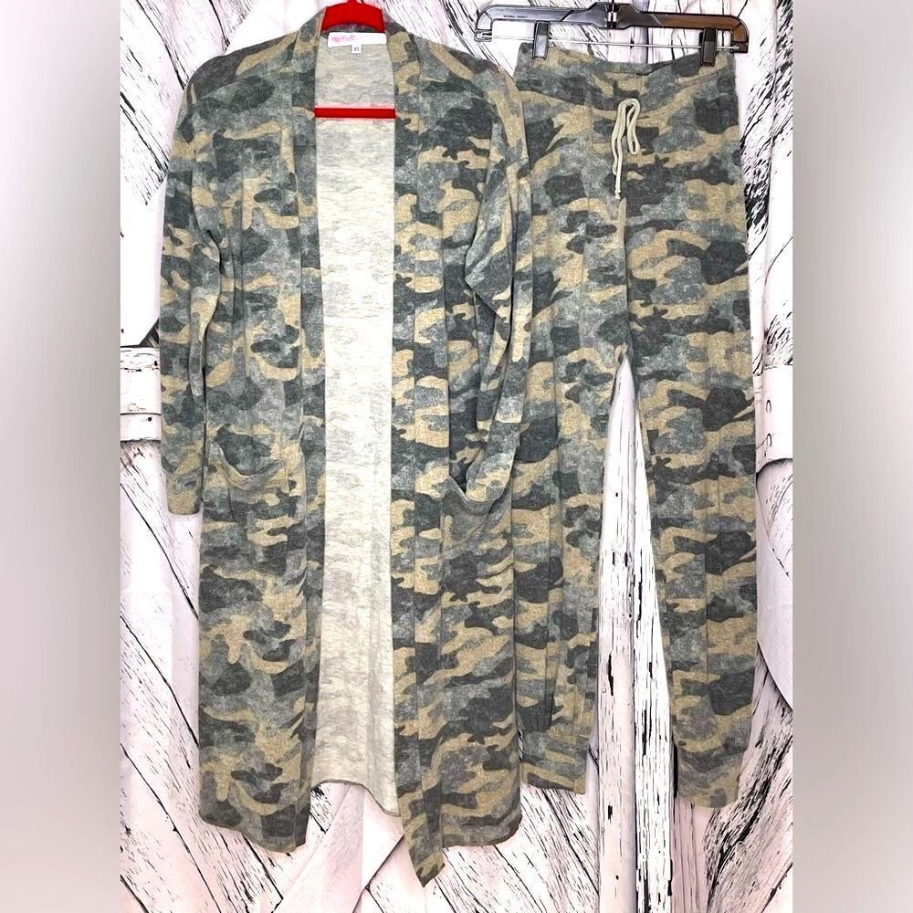 Hippe Beach Bum Camouflage Cardigan & Joggers XS/S